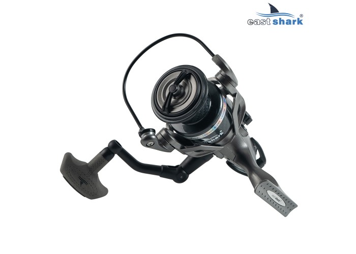 Катушка EastShark Light PRO 4000 5,5:1 с байтраннером